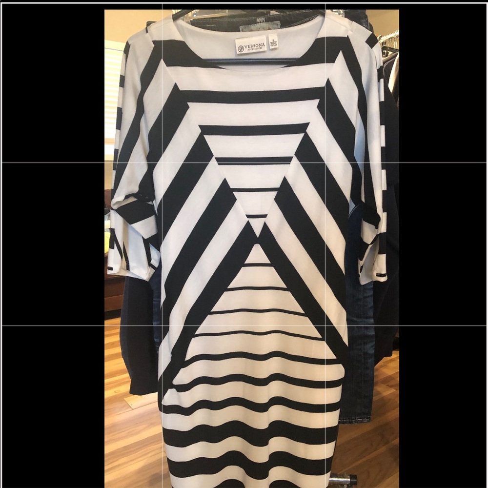 Versona Dress